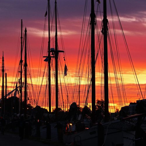 port-4497721_1920